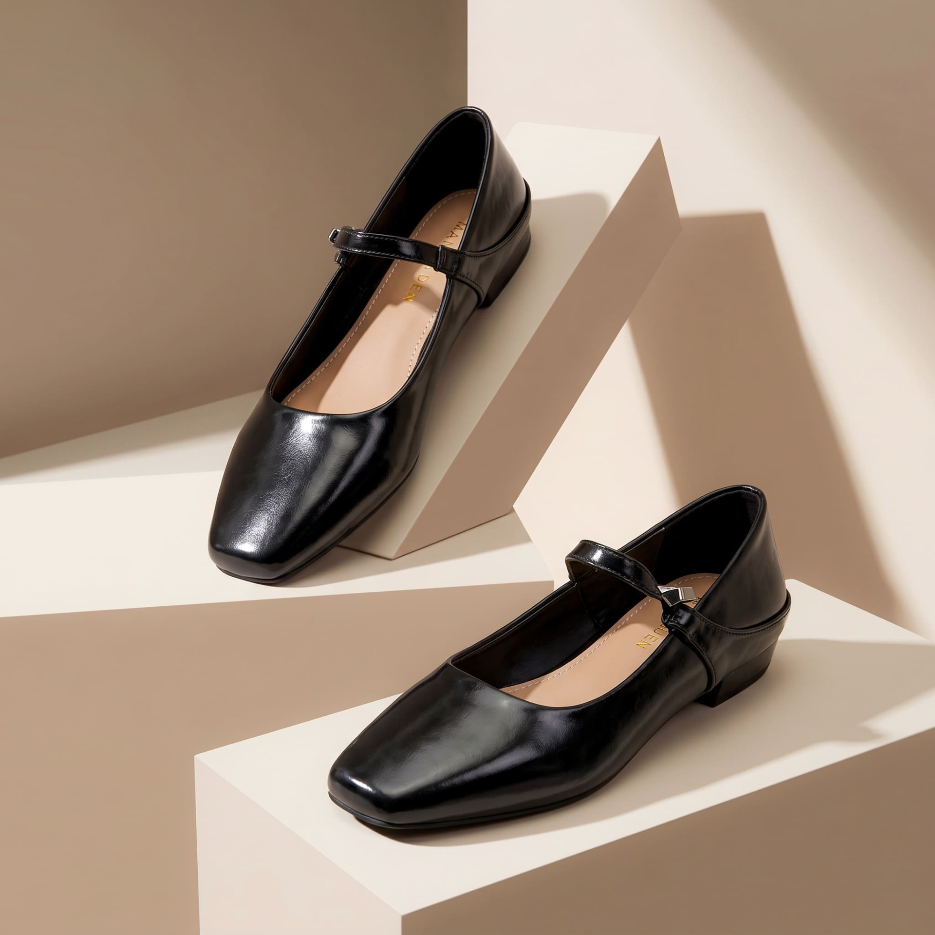 Ladies-Shoe-MW00429
